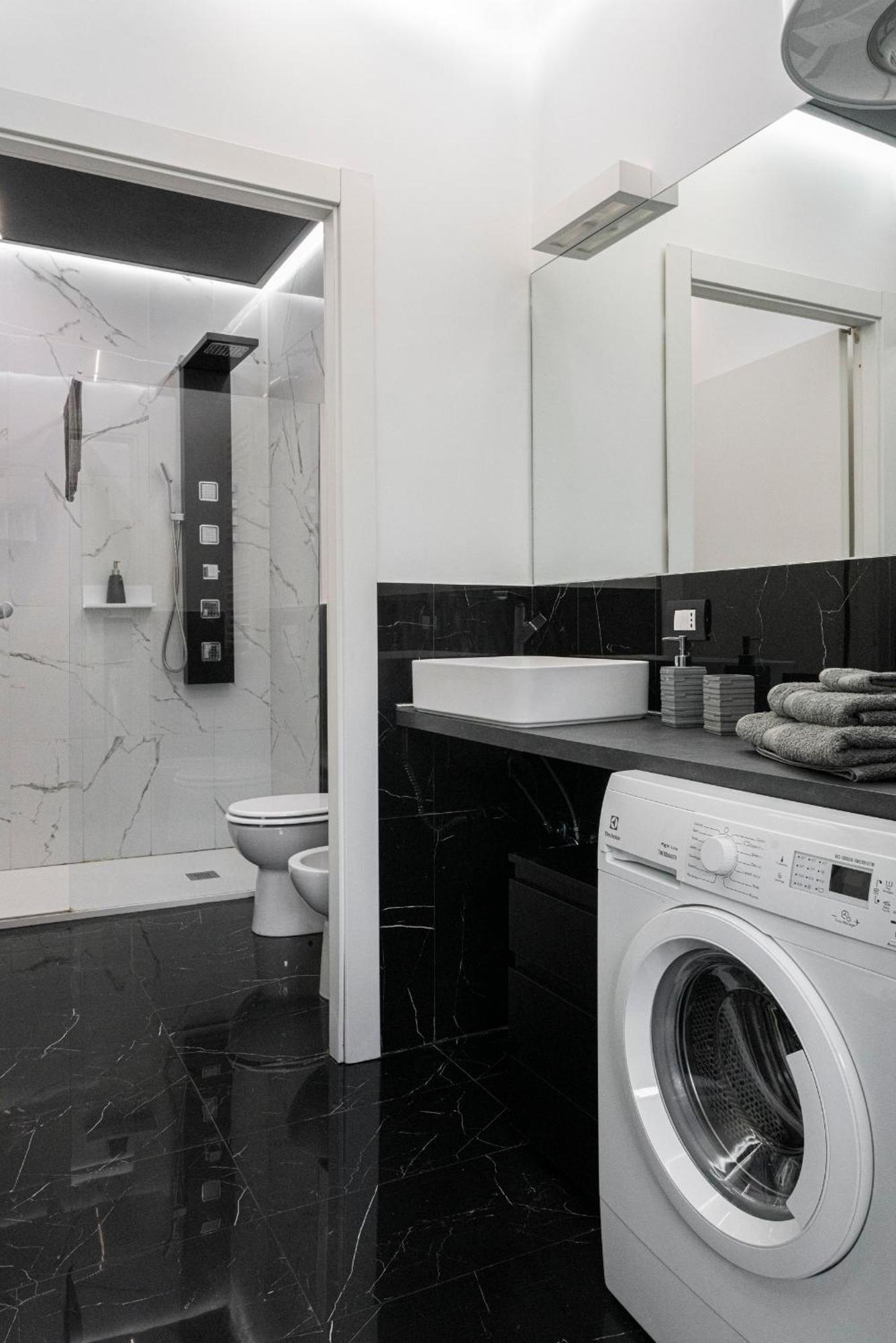 Elegant Sweet Home Suite - Milan, 15 Minute Duomo Exteriör bild