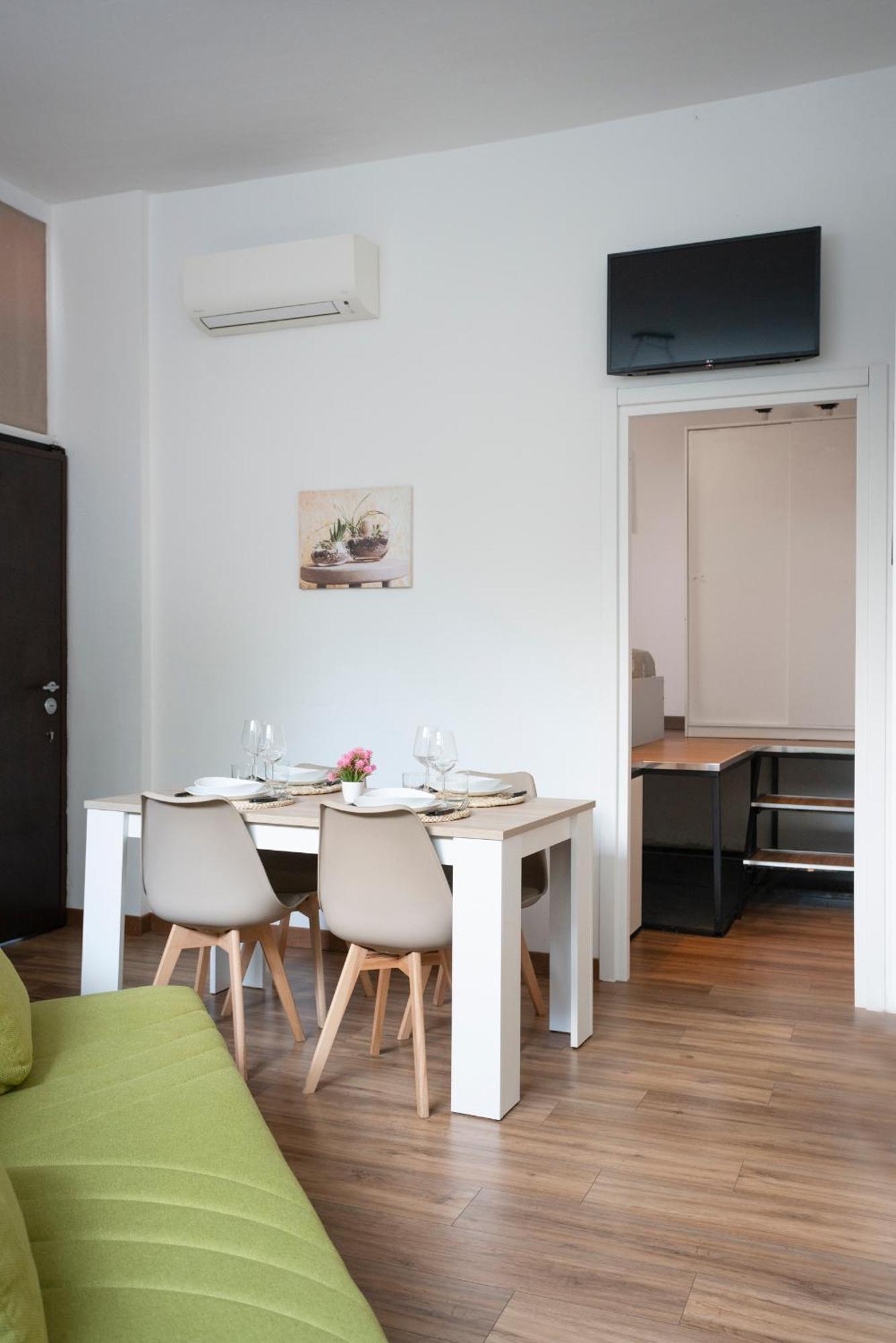 Elegant Sweet Home Suite - Milan, 15 Minute Duomo Exteriör bild